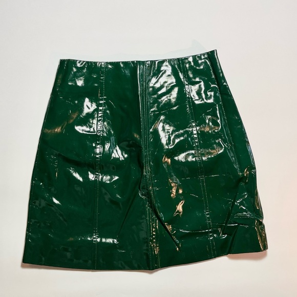 Green Skirt - Picture 4 of 4